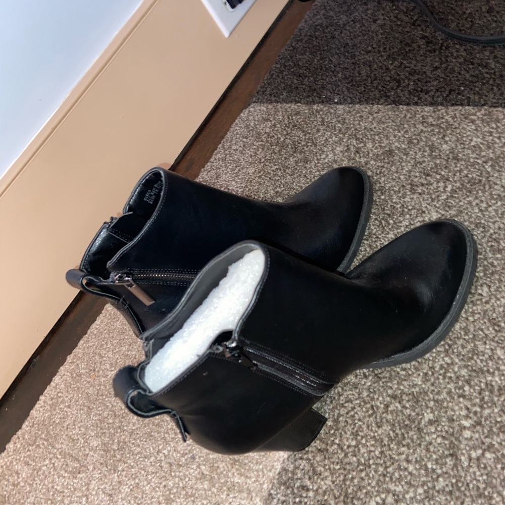 High heel booties
